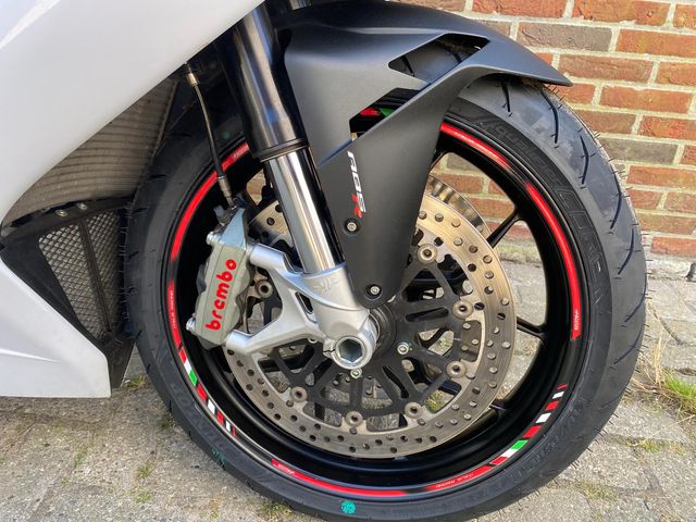 mv-agusta - f3-675