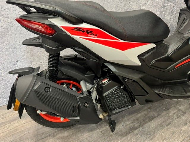 aprilia - sr-gt-sport-200