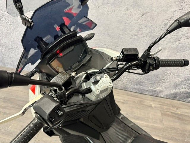 aprilia - sr-gt-sport-200