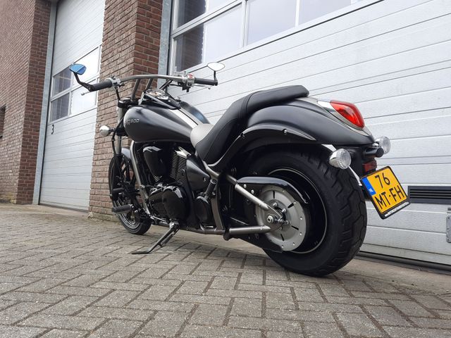 kawasaki - vn-900-custom