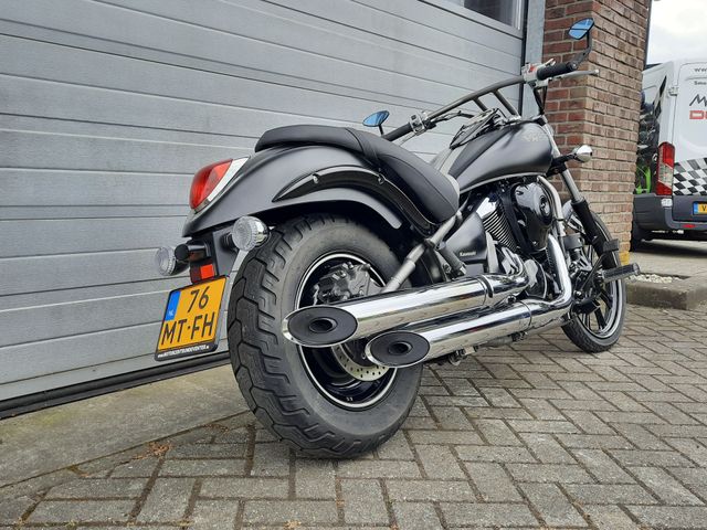 kawasaki - vn-900-custom
