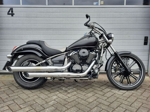 kawasaki - vn-900-custom
