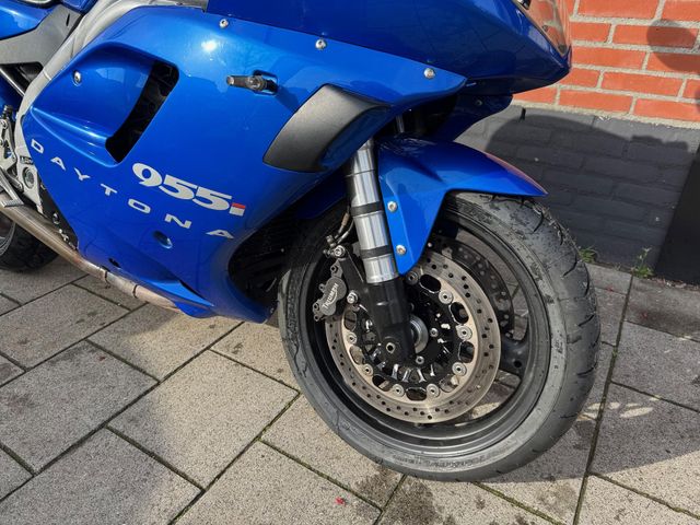 triumph - daytona-955i