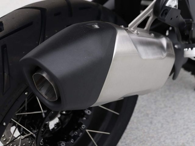 bmw - r-1300-gs