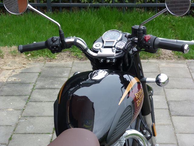 royal-enfield - classic-350