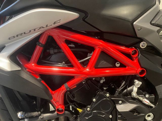 mv-agusta - brutale-800