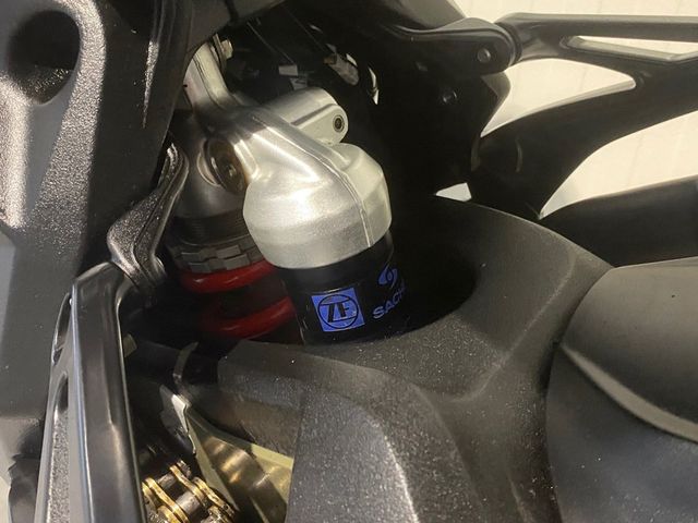 mv-agusta - brutale-800