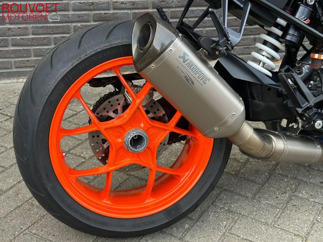 ktm - 1290-super-duke-r