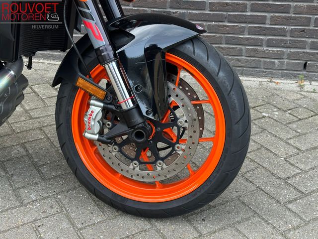 ktm - 1290-super-duke-r