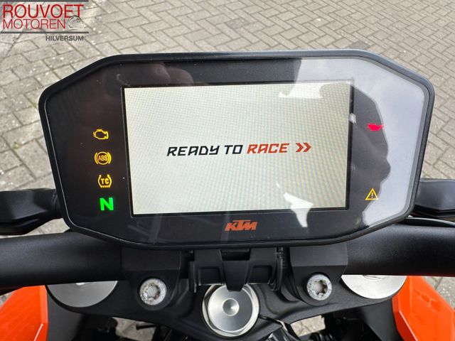 ktm - 1290-super-duke-r