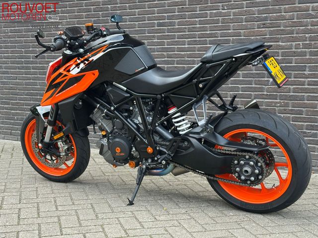 ktm - 1290-super-duke-r