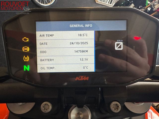 ktm - 1290-super-duke-r