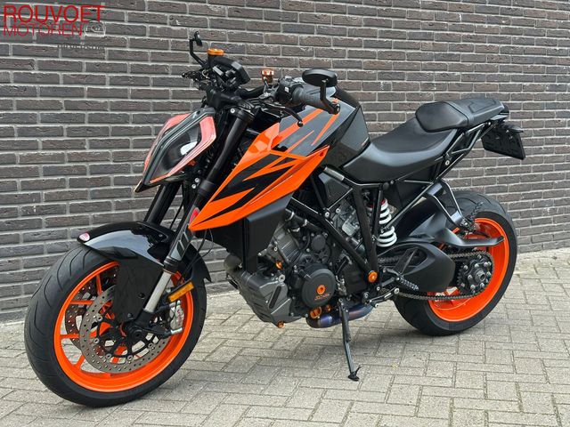 ktm - 1290-super-duke-r