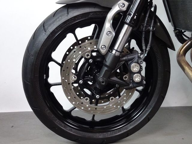 yamaha - xsr-900-abs