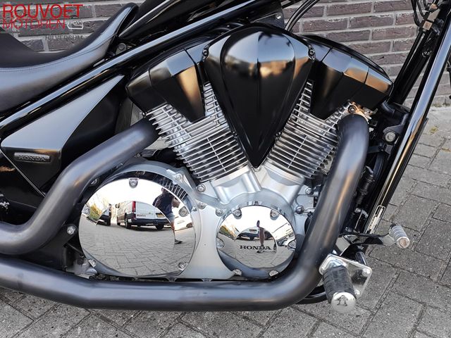 honda - vt-1300-cx-abs