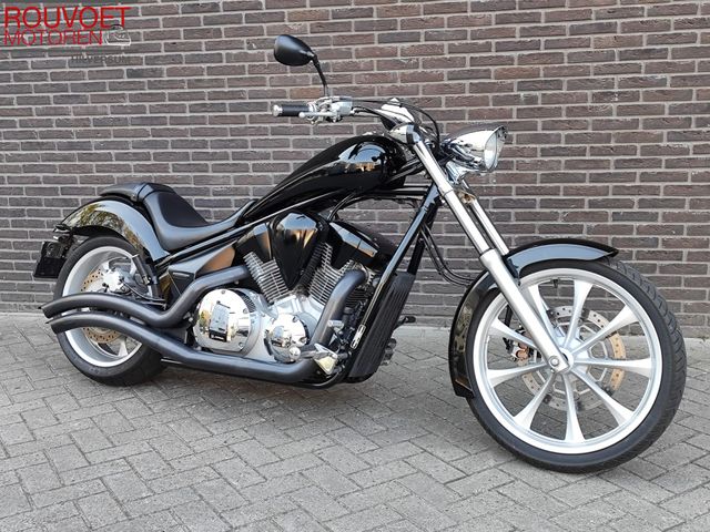 honda - vt-1300-cx-abs