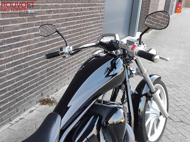 honda - vt-1300-cx-abs