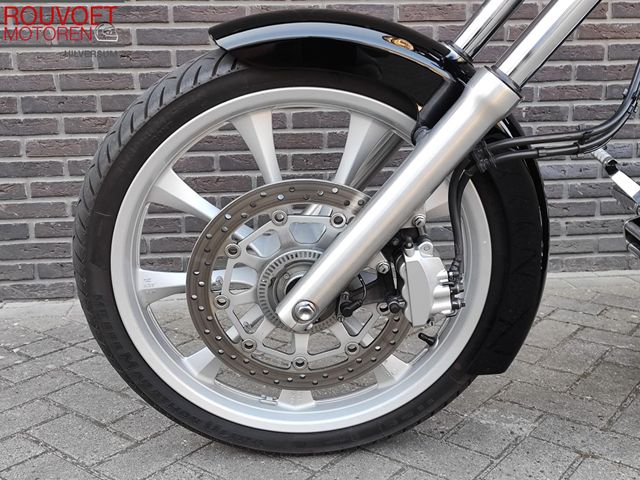 honda - vt-1300-cx-abs