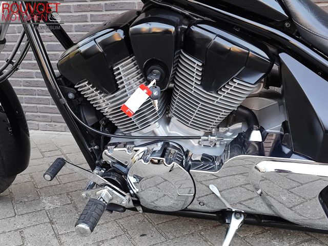honda - vt-1300-cx-abs