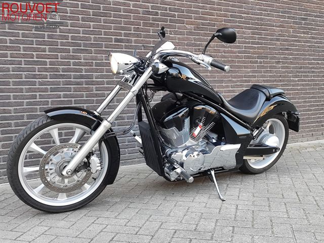 honda - vt-1300-cx-abs