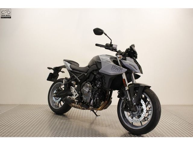 suzuki - gsx-8s