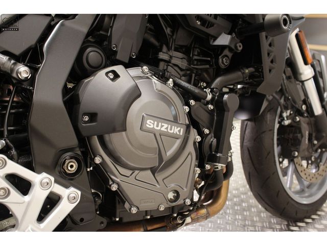 suzuki - gsx-8s