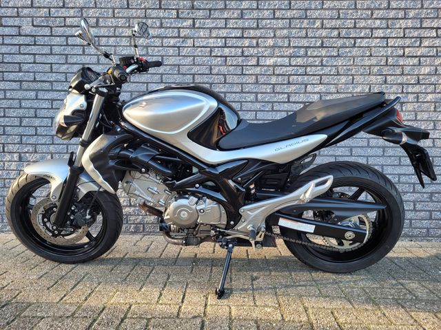 suzuki - sfv-650-gladius