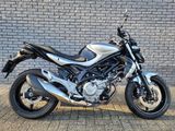 SUZUKI SFV 650 GLADIUS