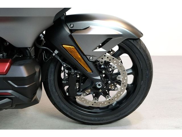 honda - gl-1800-goldwing-bagger