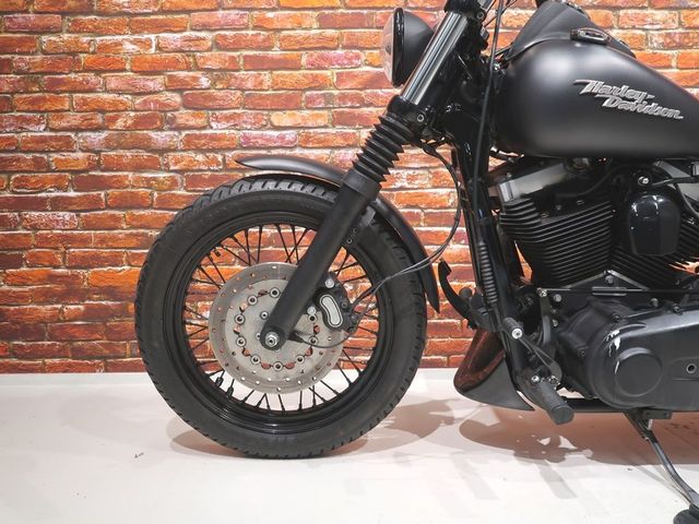 harley-davidson - street-bob-fxdbi-dyna