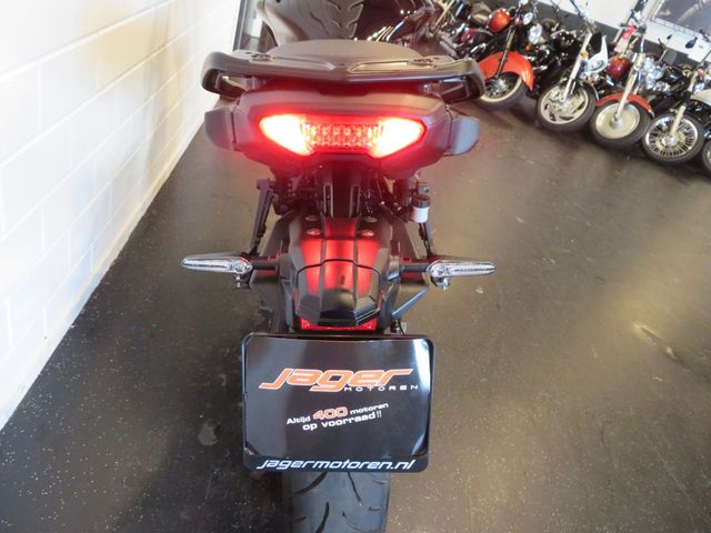 yamaha - tracer-9