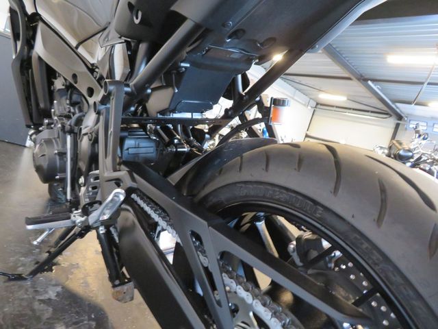 yamaha - tracer-9