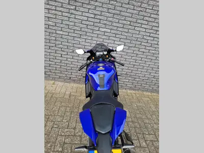 YAMAHA YZF R7 – foto 4