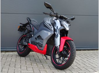 Ultraviolette F 77 Mach 2 2025 occasion