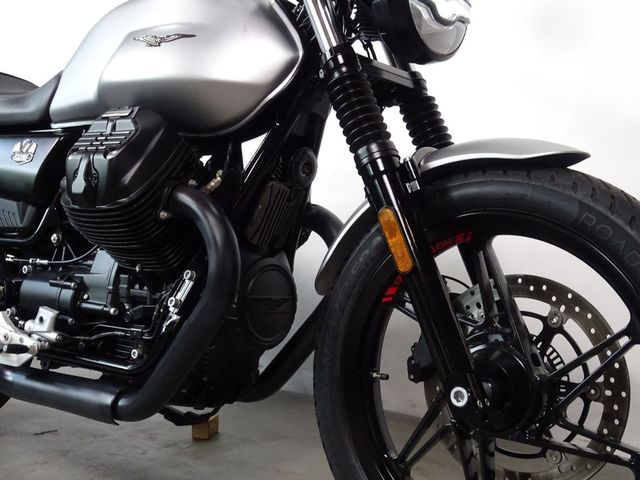 moto-guzzi - v-7-stone