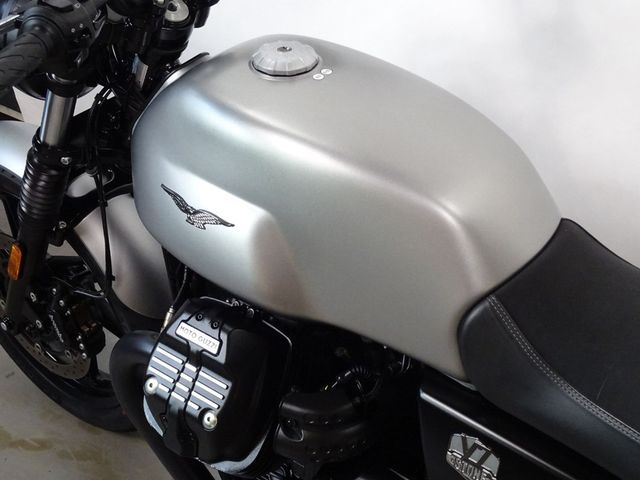 moto-guzzi - v-7-stone