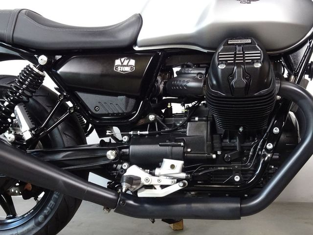 moto-guzzi - v-7-stone