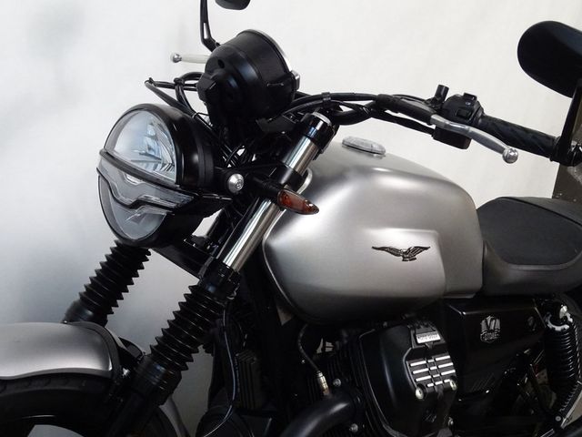 moto-guzzi - v-7-stone