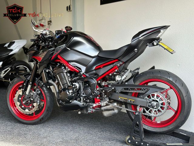 kawasaki - z900