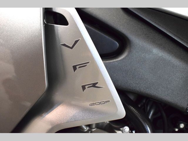 honda - vfr-1200-f