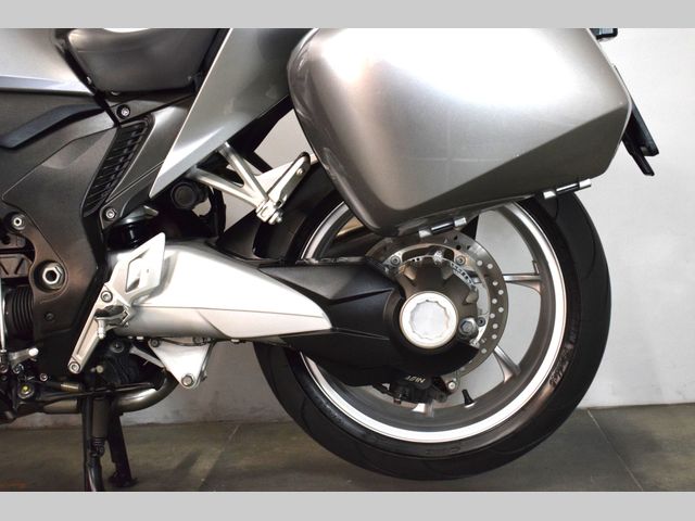 honda - vfr-1200-f