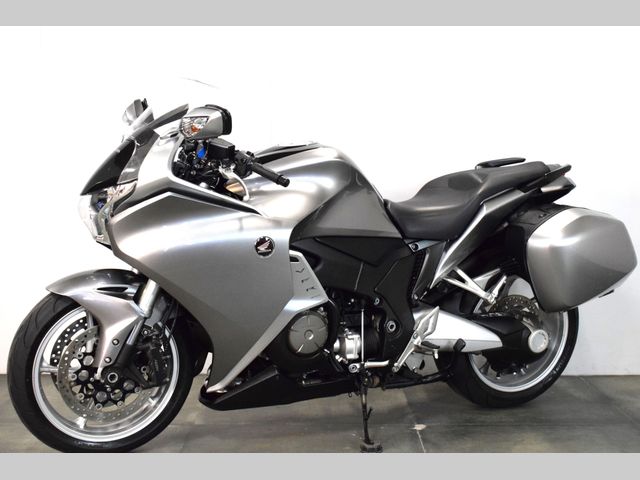 honda - vfr-1200-f