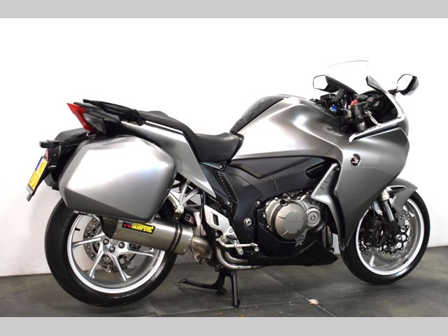 honda - vfr-1200-f