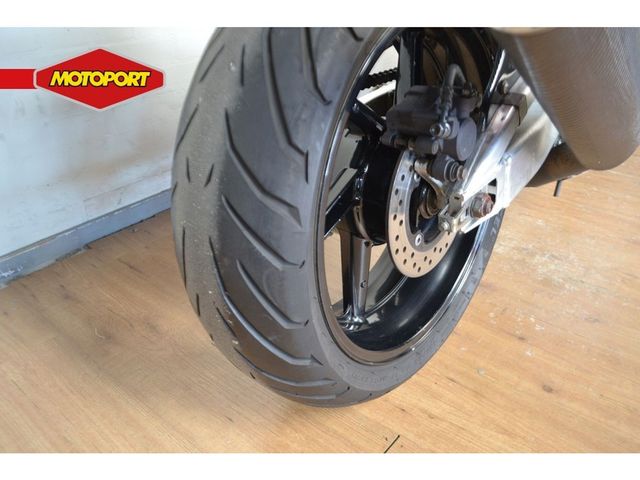 honda - cbr-900-rr-fireblade