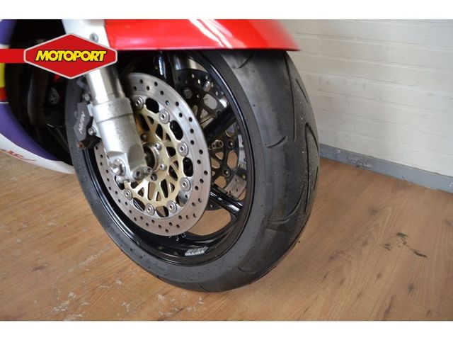 honda - cbr-900-rr-fireblade