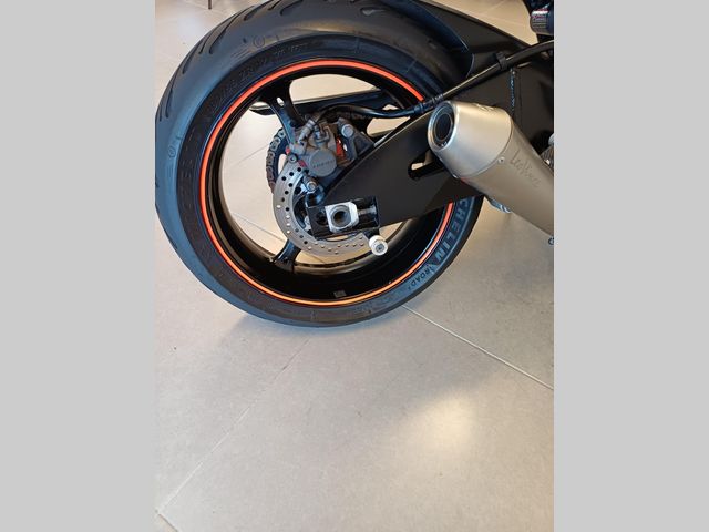 suzuki - gsx-r-750