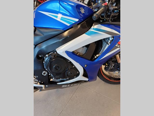 suzuki - gsx-r-750