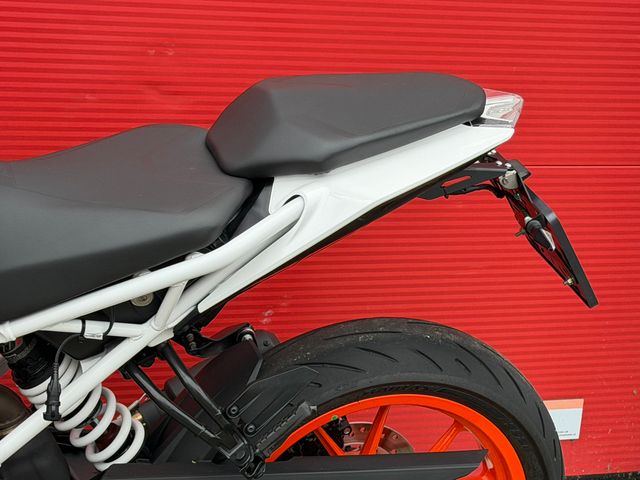 ktm - 390-duke