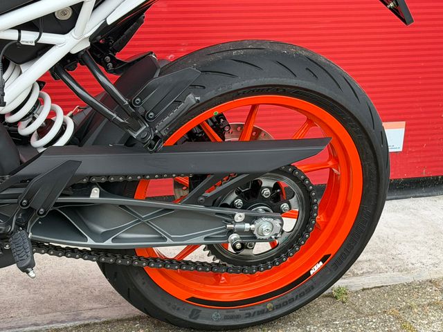 ktm - 390-duke