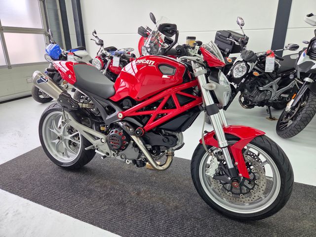 ducati - m-1100